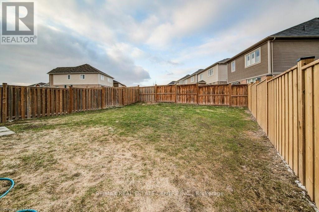 11 COMPASS TRAIL, Cambridge, Ontario, N3E0B7 — Photo 43