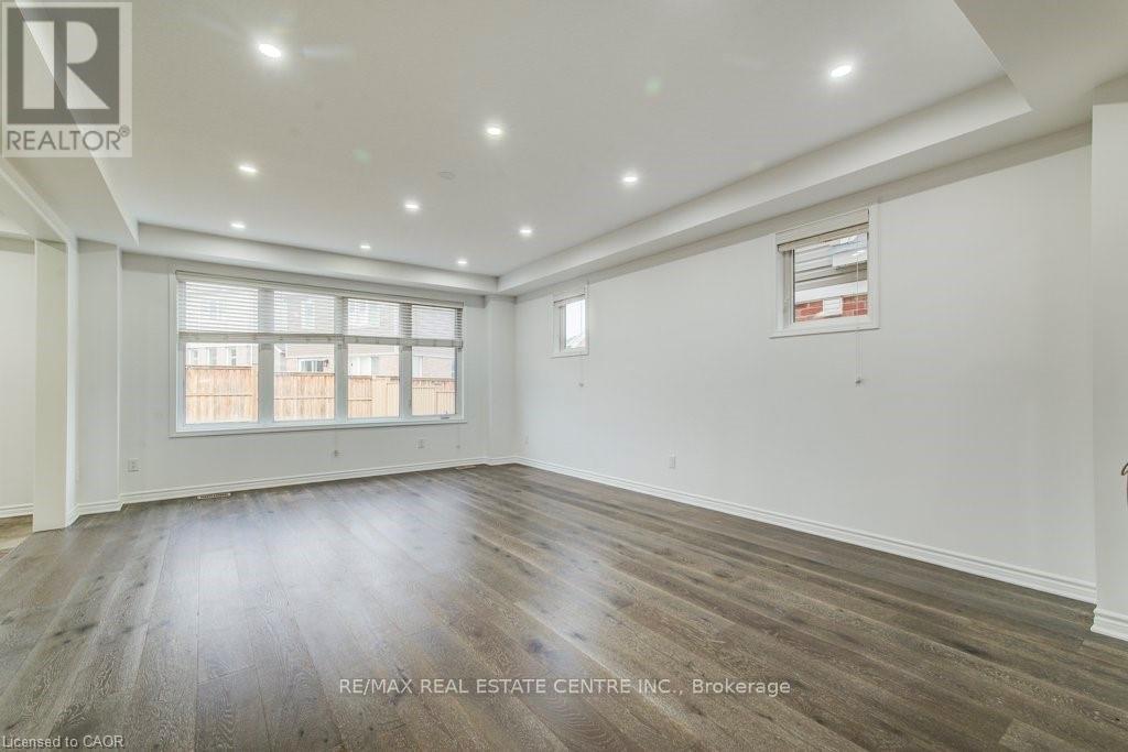 11 COMPASS TRAIL, Cambridge, Ontario, N3E0B7 — Photo 7