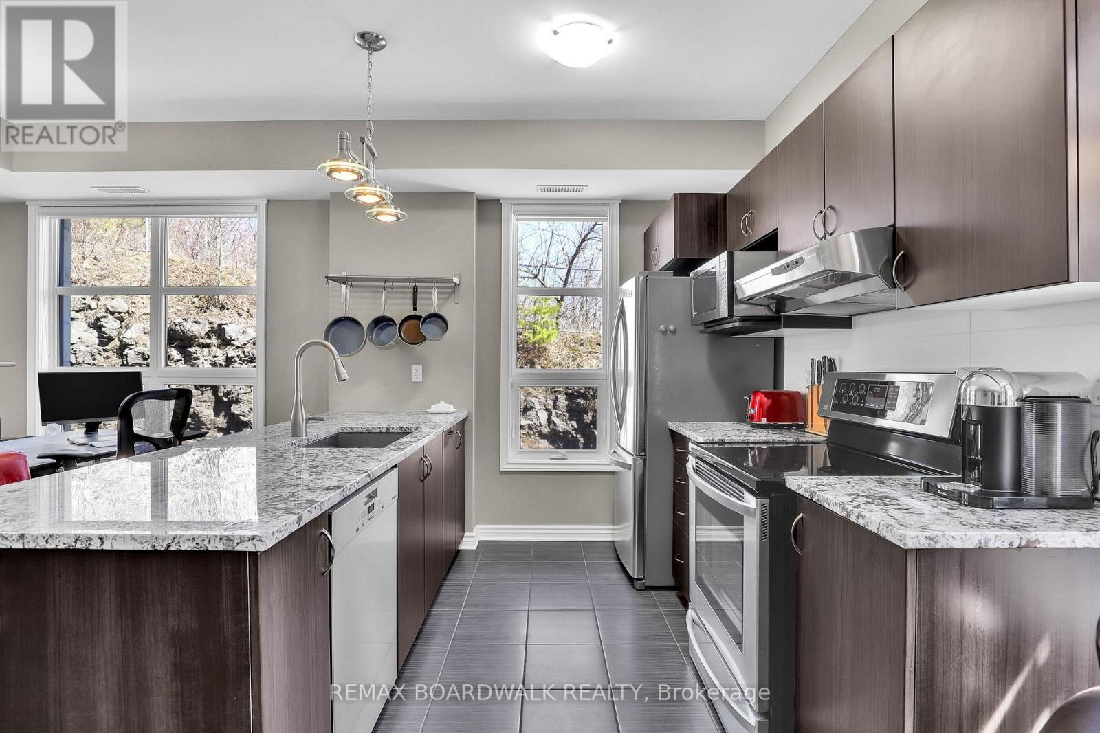 #202 - 230 TITANIUM PRIVATE E, Ottawa, Ontario, K1C0C1 — Photo 2