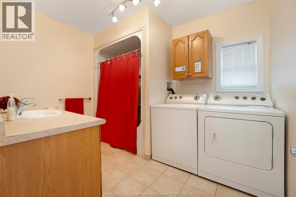 907 GLADSTONE AVENUE Unit# MAIN, Windsor, Ontario, N9A2R5 — Photo 13