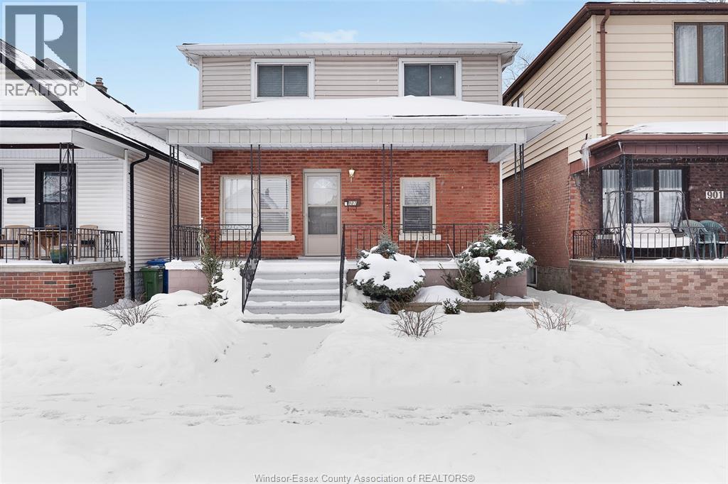 907 GLADSTONE AVENUE Unit# MAIN, Windsor, Ontario, N9A2R5 — Photo 2