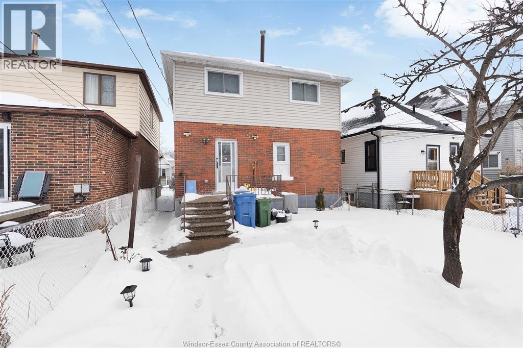907 GLADSTONE AVENUE Unit# MAIN, Windsor, Ontario, N9A2R5 — Photo 23