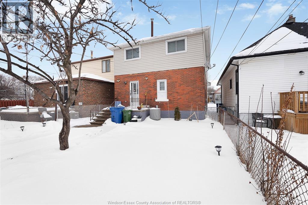 907 GLADSTONE AVENUE Unit# MAIN, Windsor, Ontario, N9A2R5 — Photo 24