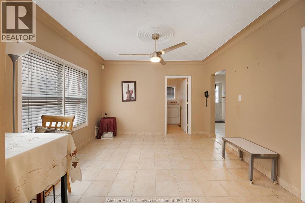 907 GLADSTONE AVENUE Unit# MAIN, Windsor, Ontario, N9A2R5 — Photo 8