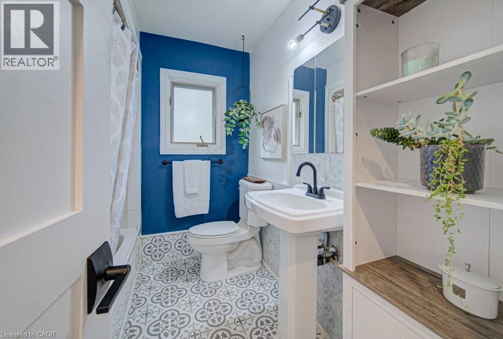 1486 AUGUSTINE Drive, Burlington, Ontario, L7P2N2 — Photo 5