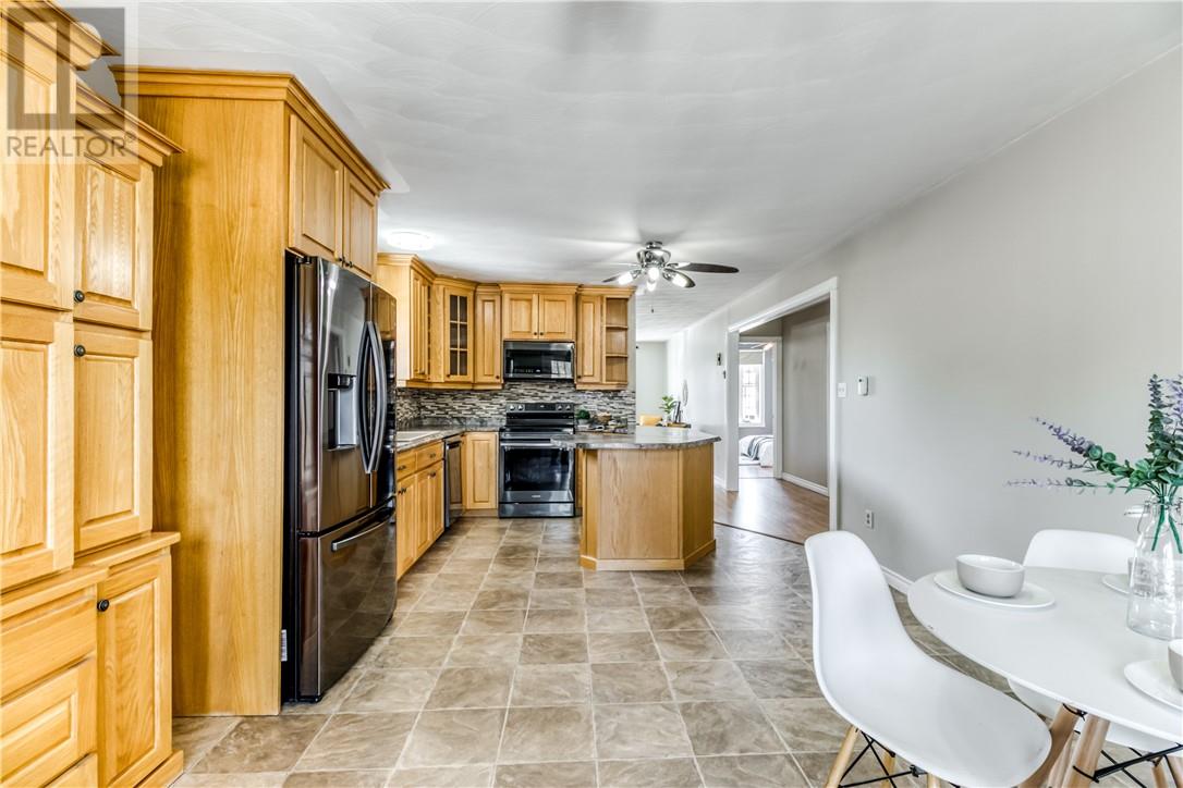 4680 Frontenac Crescent, Val Therese, Ontario, P3P1S3 — Photo 13