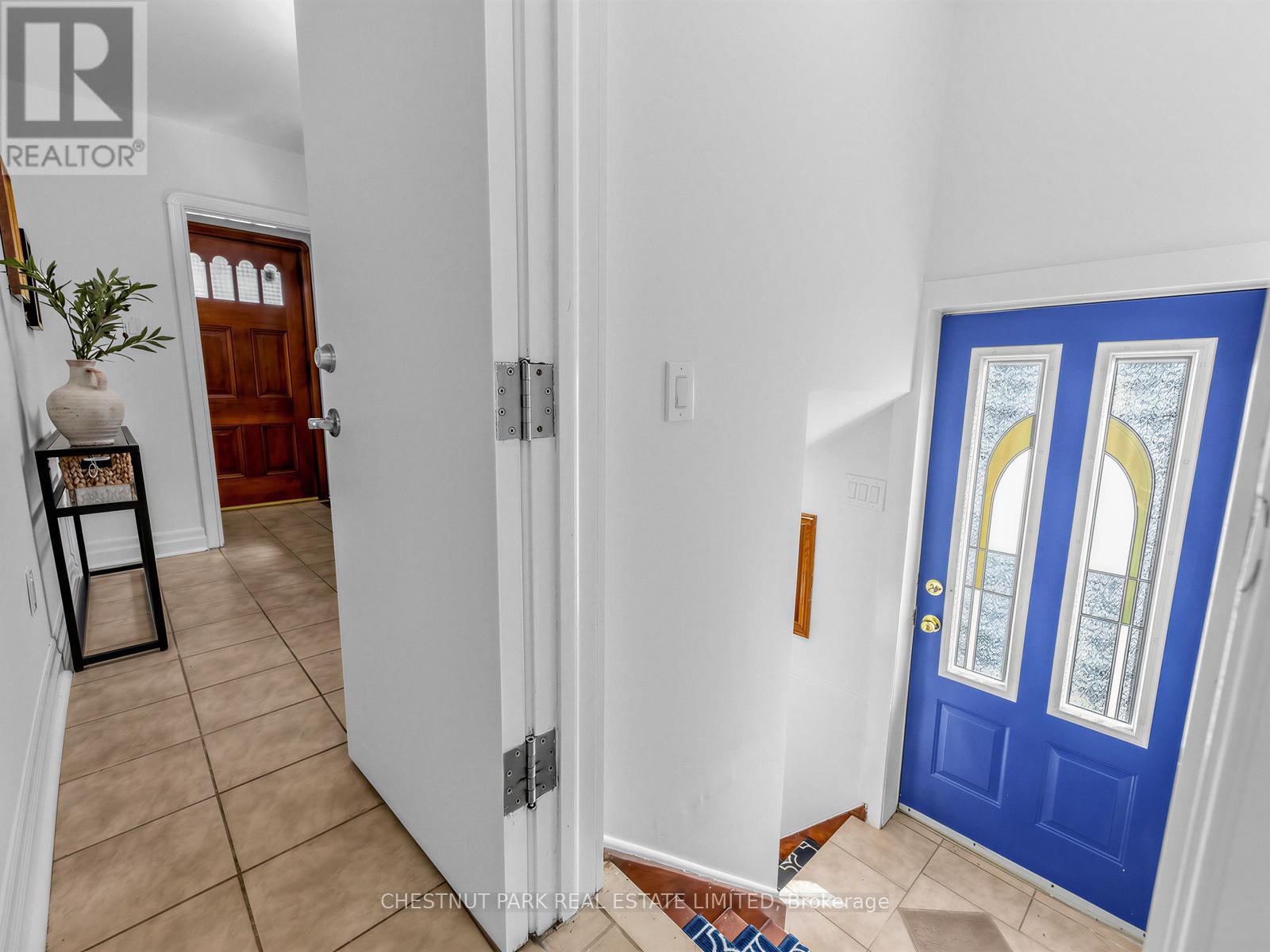 27 AMHERST AVENUE, Toronto (Oakwood Village), Ontario, M6E1Z2 — Photo 16