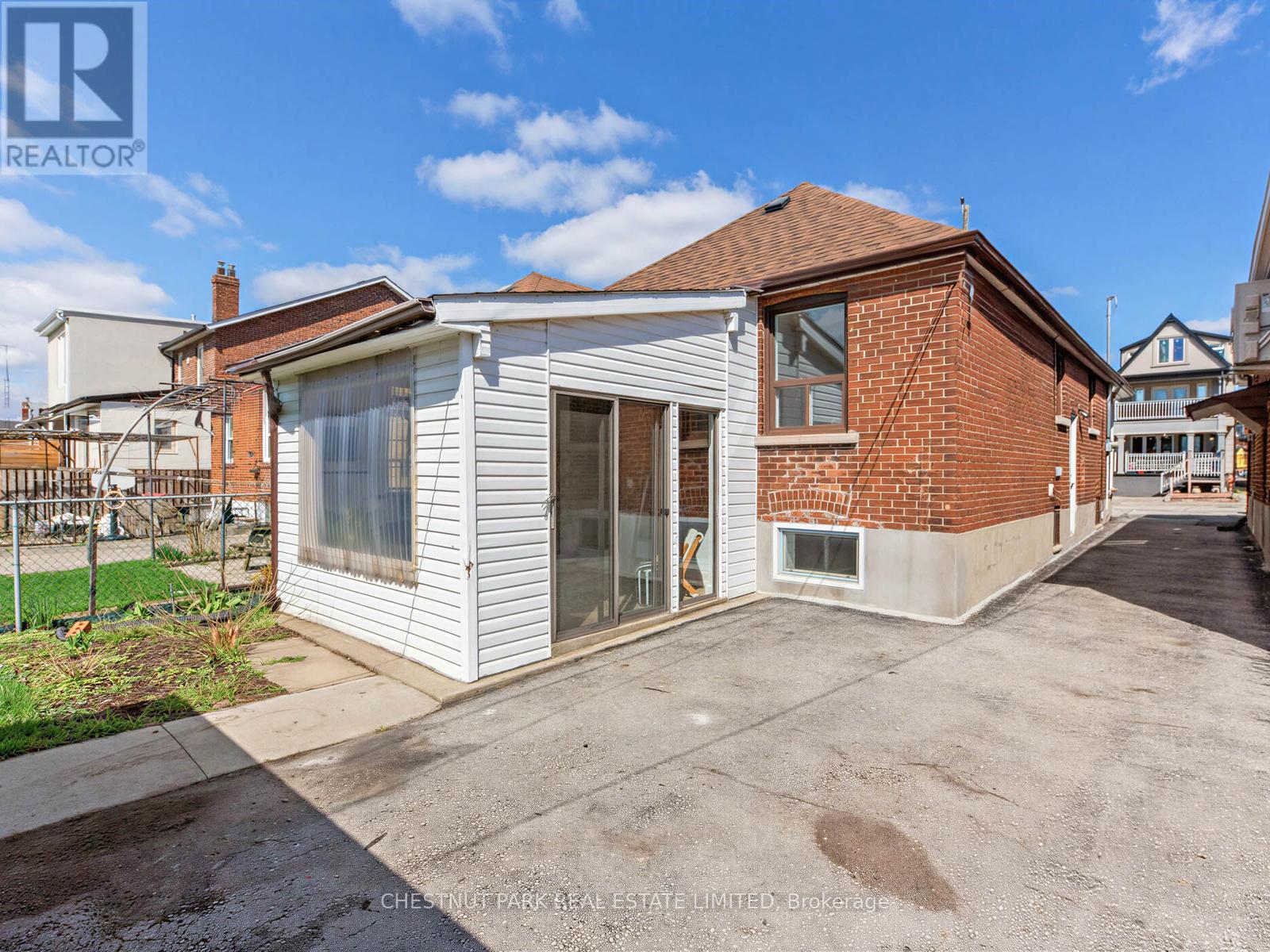 27 AMHERST AVENUE, Toronto (Oakwood Village), Ontario, M6E1Z2 — Photo 24