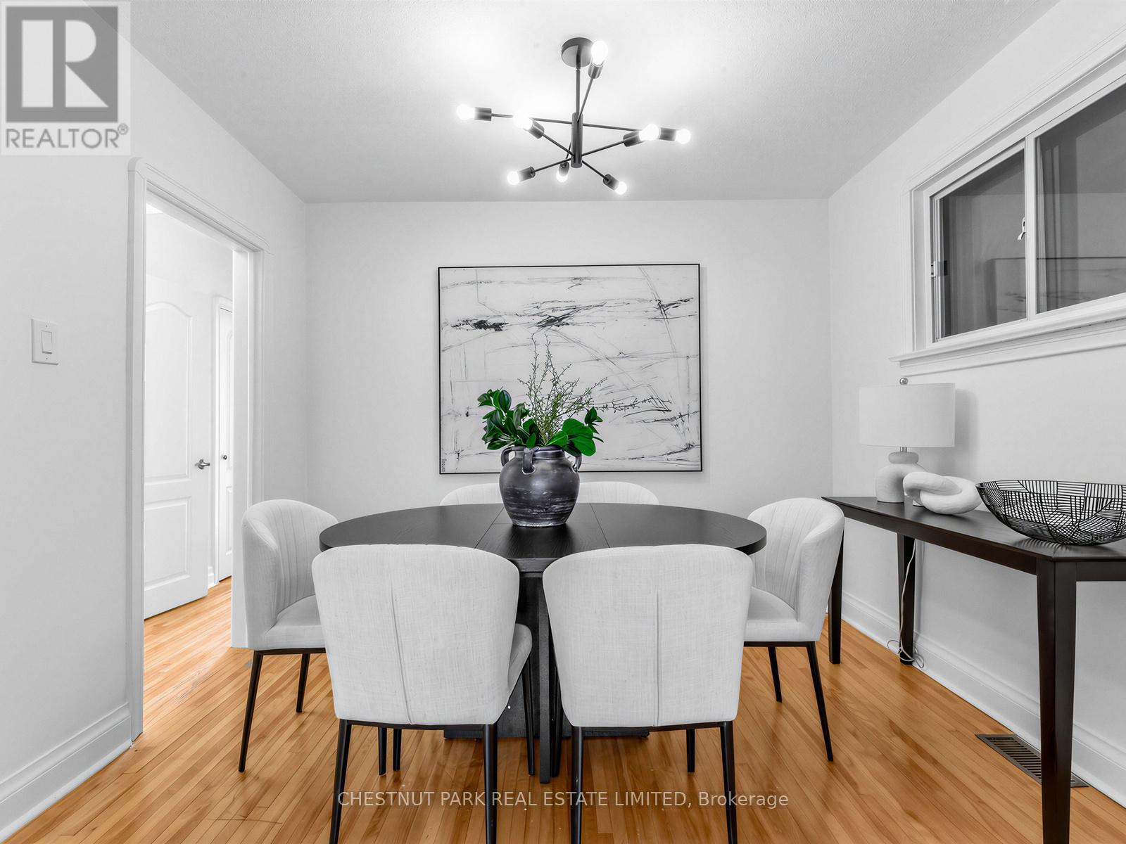 27 AMHERST AVENUE, Toronto (Oakwood Village), Ontario, M6E1Z2 — Photo 6