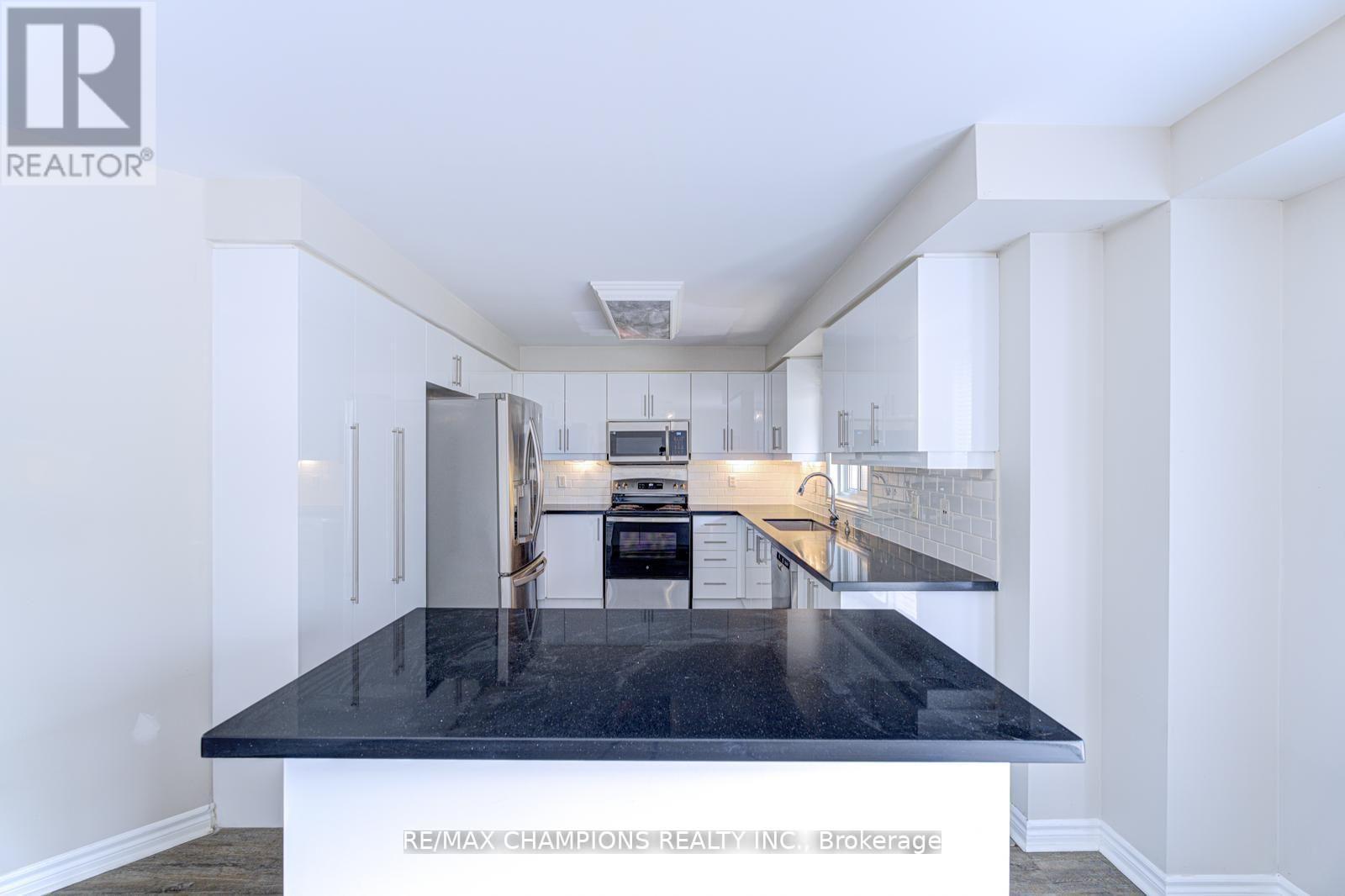 20 BELL STREET, Barrie (Ardagh), Ontario, L4N0J2 — Photo 10