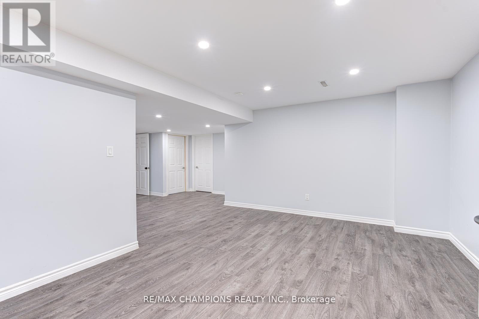 20 BELL STREET, Barrie (Ardagh), Ontario, L4N0J2 — Photo 11