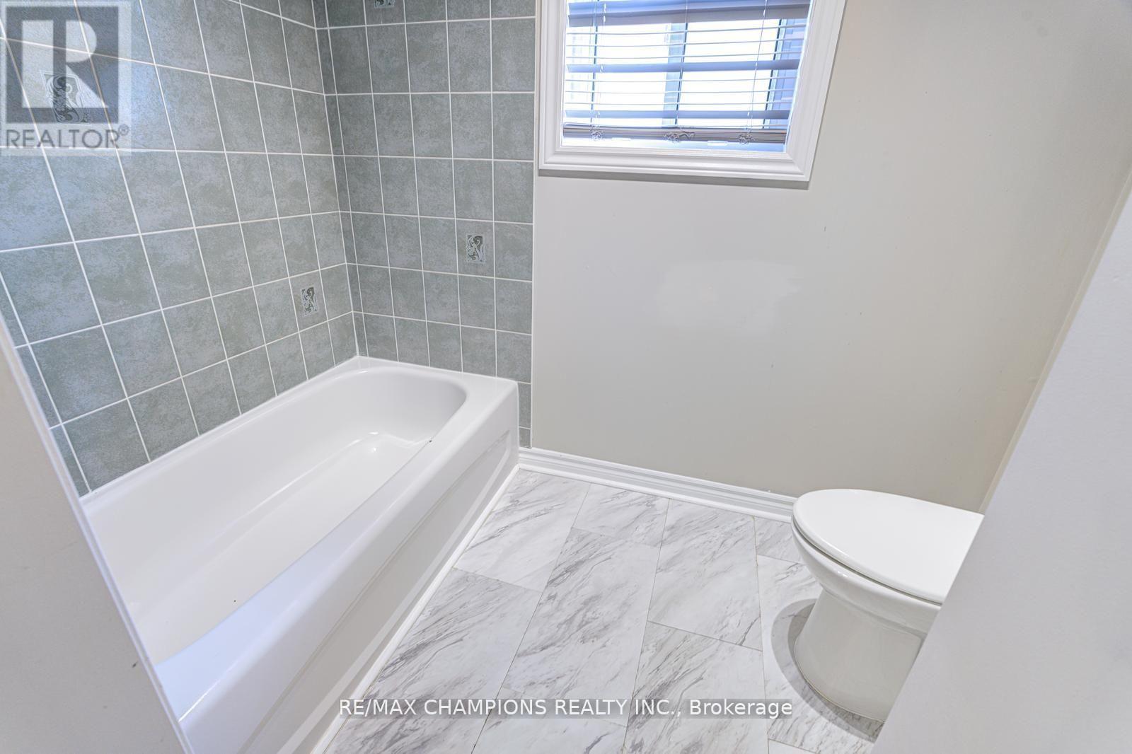 20 BELL STREET, Barrie (Ardagh), Ontario, L4N0J2 — Photo 13