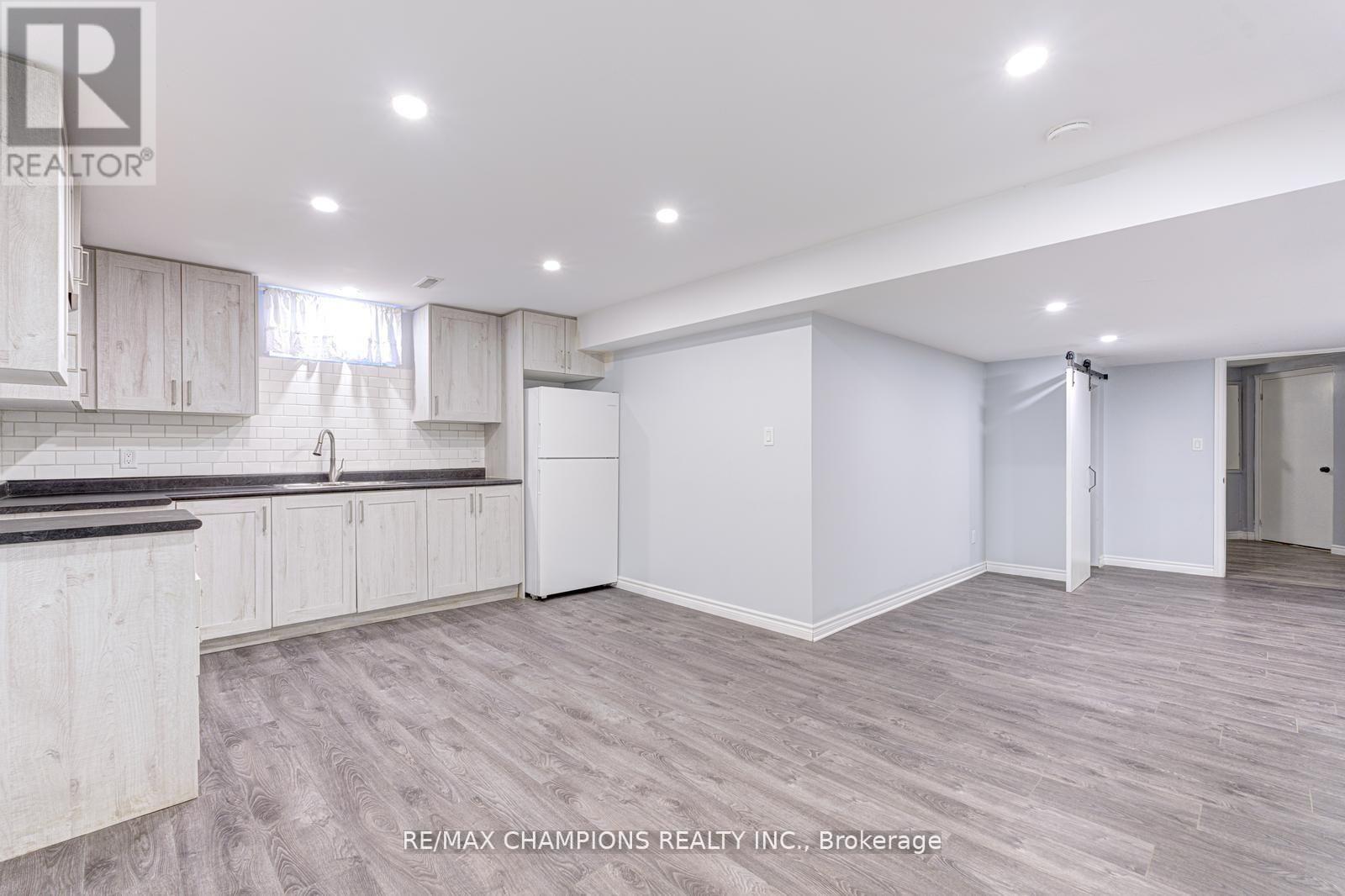 20 BELL STREET, Barrie (Ardagh), Ontario, L4N0J2 — Photo 36