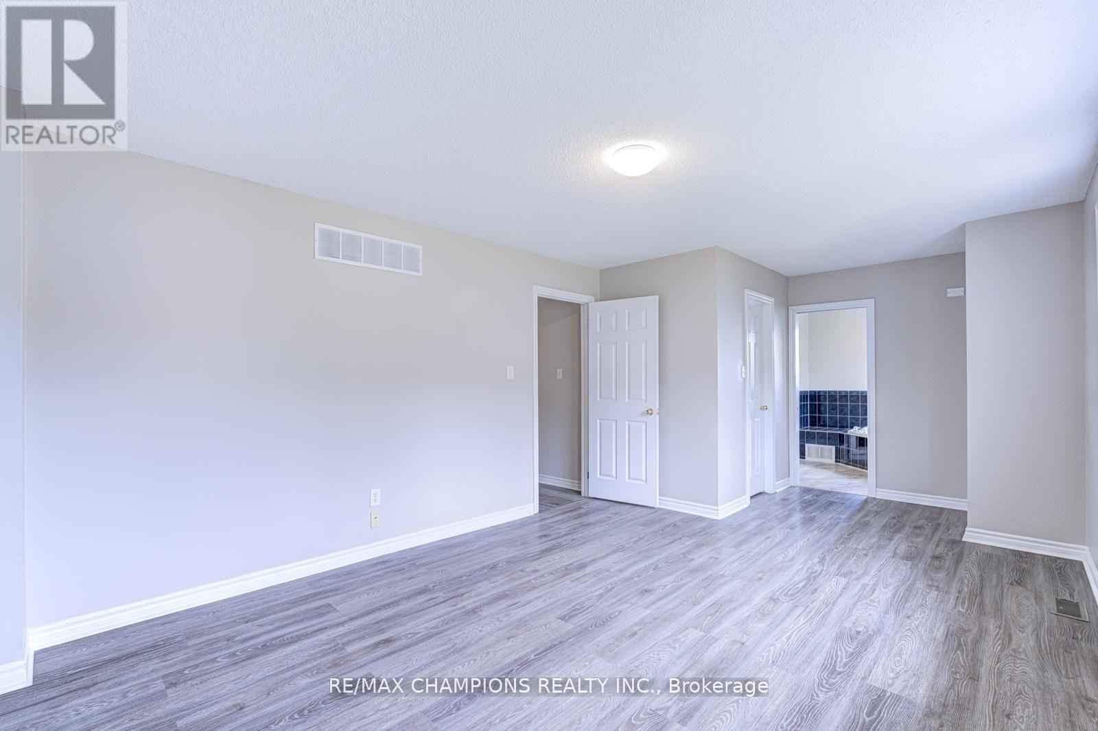 20 BELL STREET, Barrie (Ardagh), Ontario, L4N0J2 — Photo 6