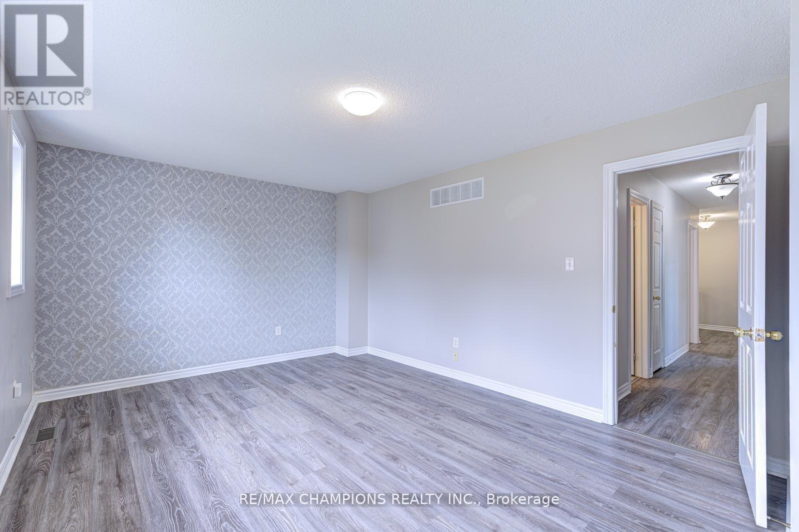 20 BELL STREET, Barrie (Ardagh), Ontario, L4N0J2 — Photo 9