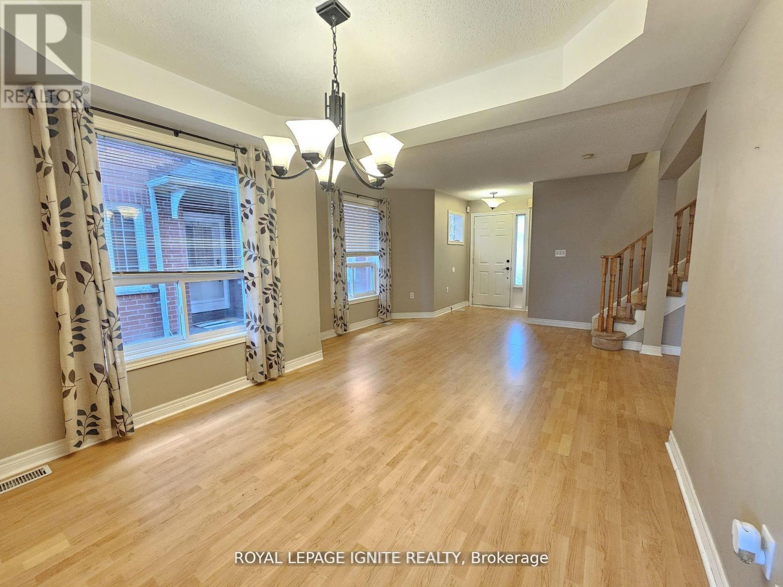 60 PRESSED BRICK DRIVE, Brampton (Brampton North), Ontario, L6V4K3 — Photo 3