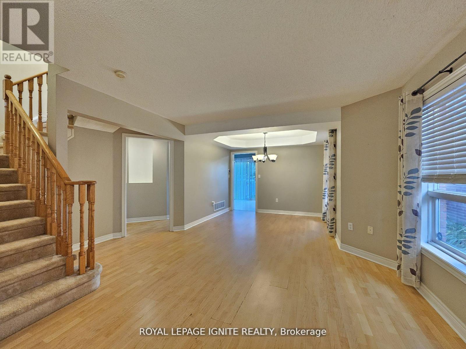 60 PRESSED BRICK DRIVE, Brampton (Brampton North), Ontario, L6V4K3 — Photo 4