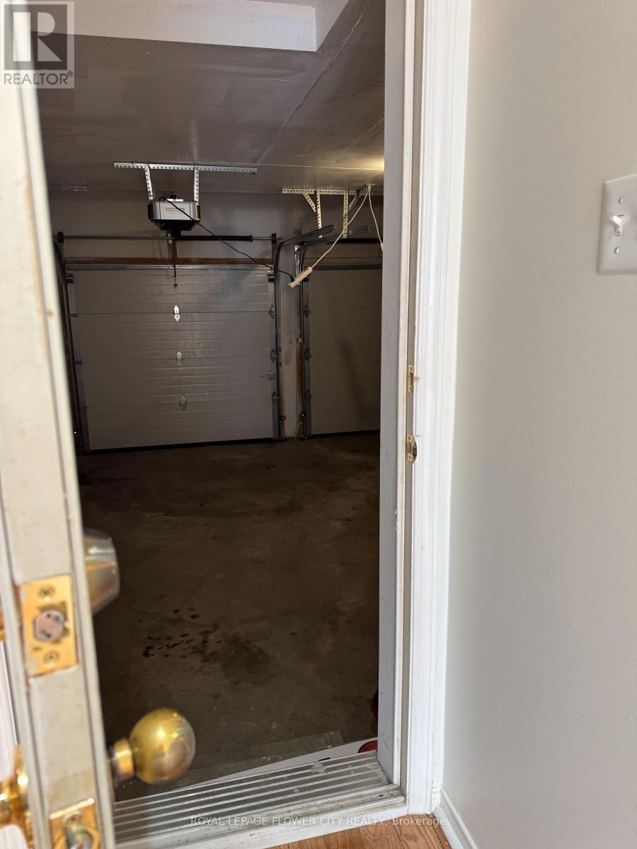 UPPER - 58 BRENTCLIFF DRIVE, Brampton (Fletcher's Meadow), Ontario, L7A2N2 — Photo 9