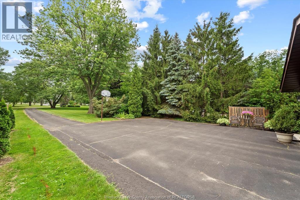 696 Old Tecumseh ROAD, Lakeshore, Ontario, N0R1A0 — Photo 4