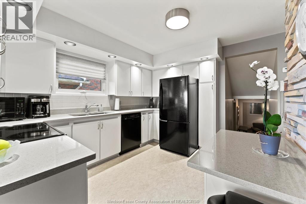 696 Old Tecumseh ROAD, Lakeshore, Ontario, N0R1A0 — Photo 8