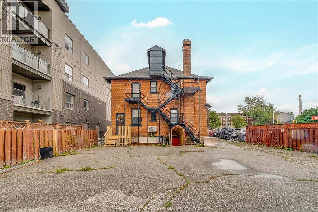 961 OUELLETTE AVENUE Unit# 2, Windsor, Ontario, N9A4J5 — Photo 6