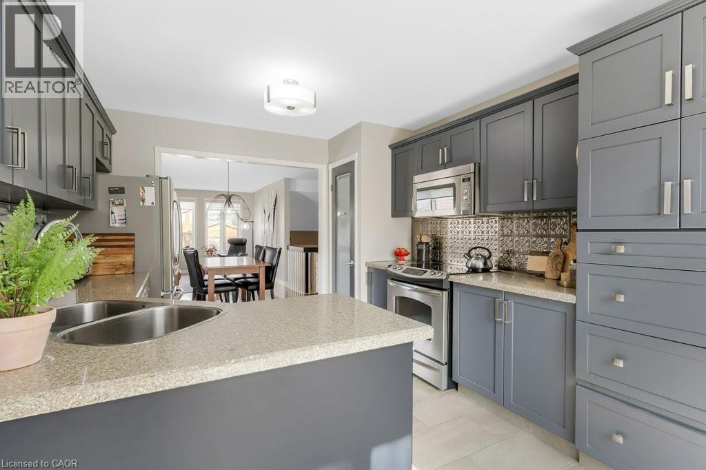 56 DAWN Crescent, Cambridge, Ontario, N3C4A9 — Photo 10