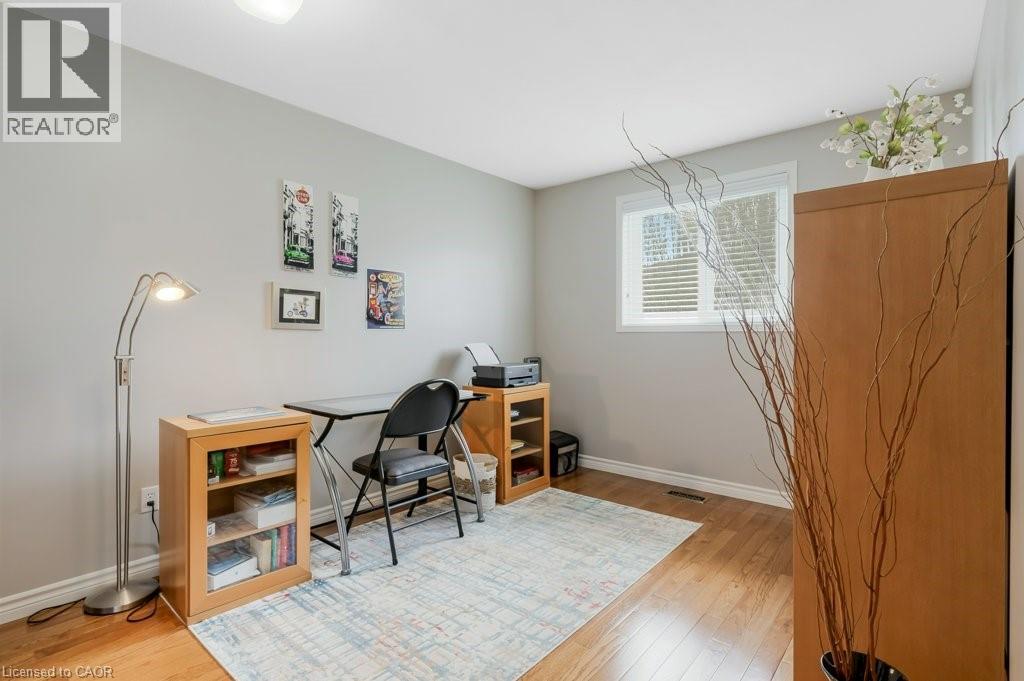 56 DAWN Crescent, Cambridge, Ontario, N3C4A9 — Photo 17