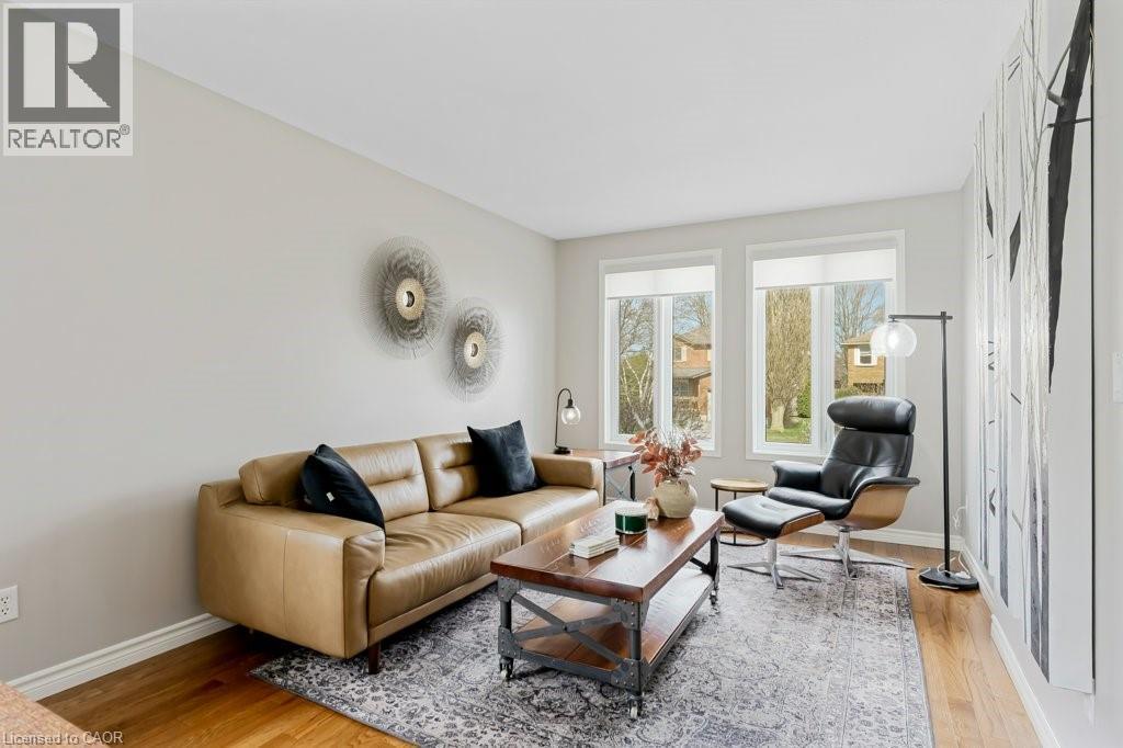 56 DAWN Crescent, Cambridge, Ontario, N3C4A9 — Photo 8