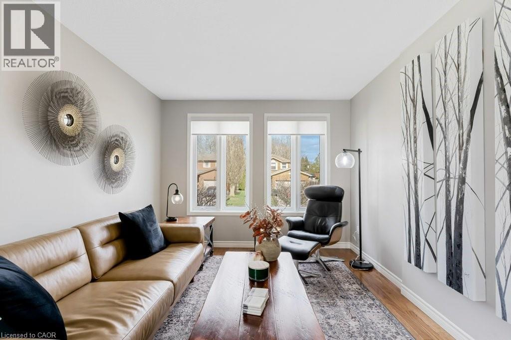 56 DAWN Crescent, Cambridge, Ontario, N3C4A9 — Photo 9