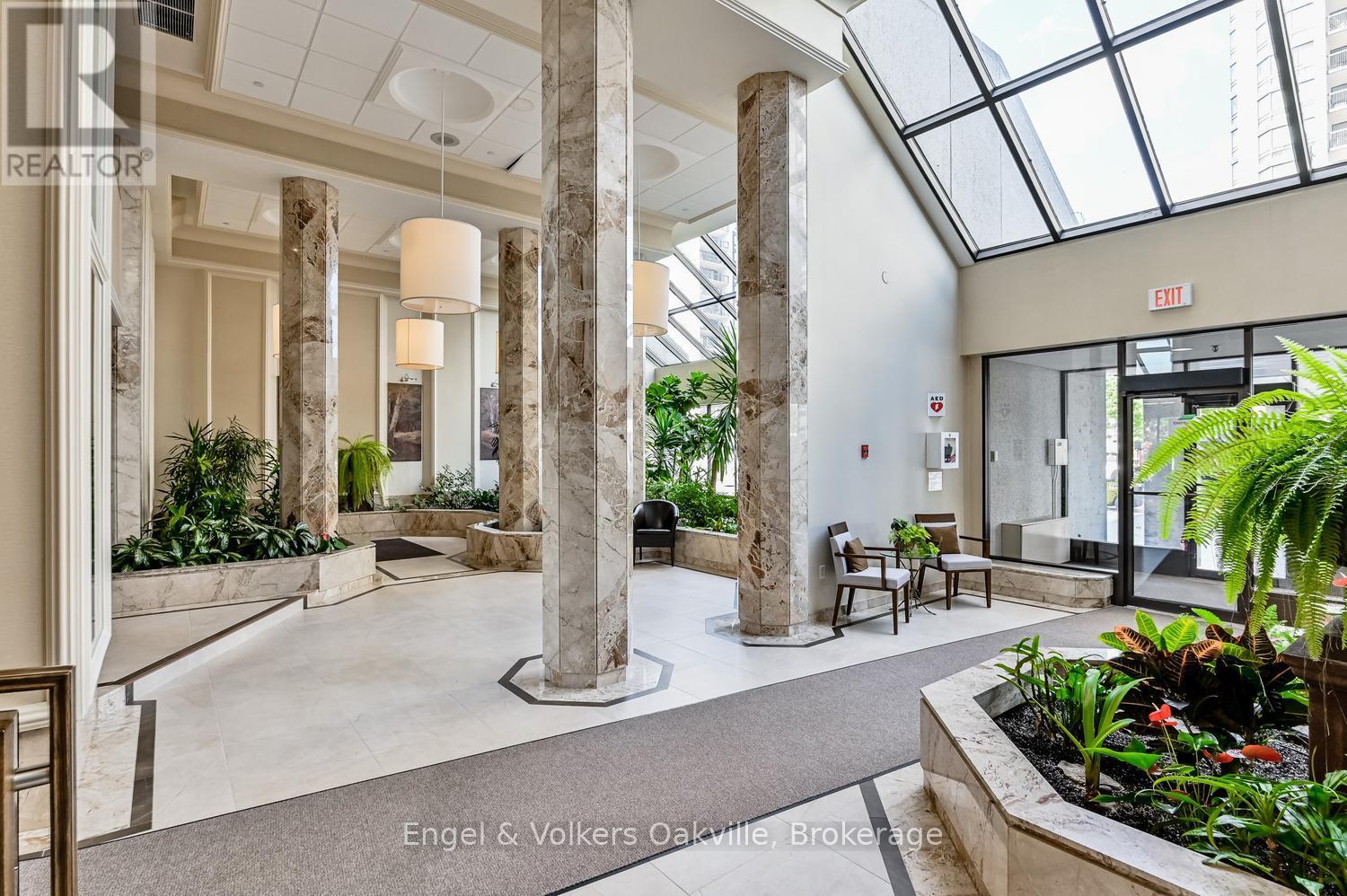 205 - 2180 MARINE DRIVE, Oakville (BR Bronte), Ontario, L6L5V2 — Photo 4