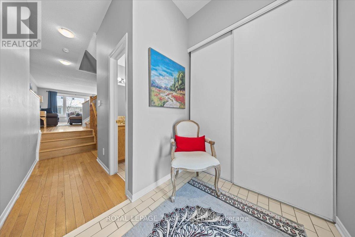 8 CROWNRIDGE DRIVE, Ottawa, Ontario, K2M2M8 — Photo 4