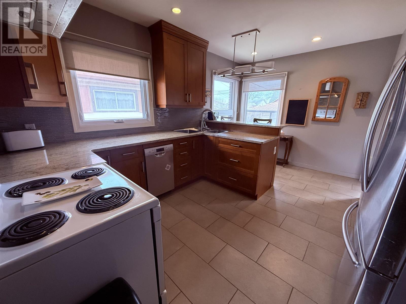 2214 Arthur St E, Thunder Bay, Ontario, P7E5P1 — Photo 8
