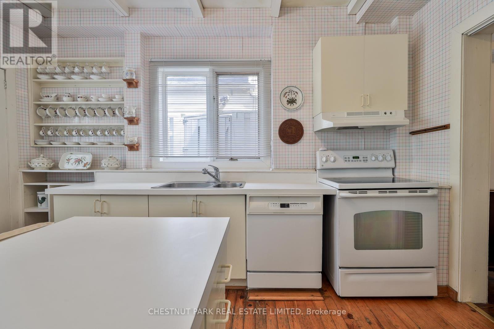 94 ALCINA AVENUE, Toronto (Wychwood), Ontario, M6G2E8 — Photo 10