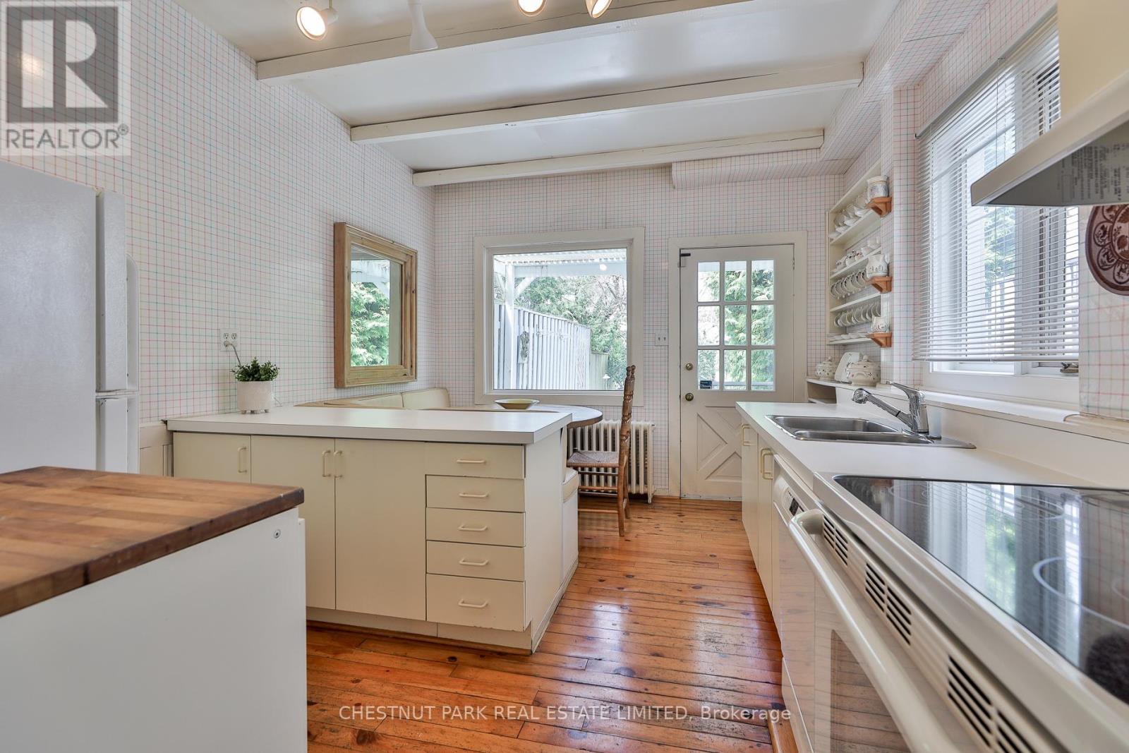 94 ALCINA AVENUE, Toronto (Wychwood), Ontario, M6G2E8 — Photo 11