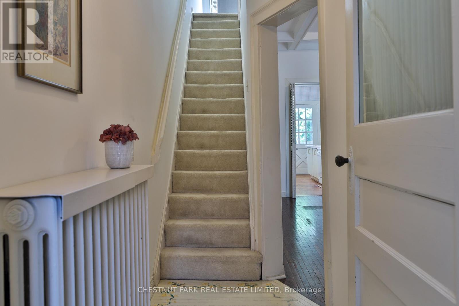 94 ALCINA AVENUE, Toronto (Wychwood), Ontario, M6G2E8 — Photo 2