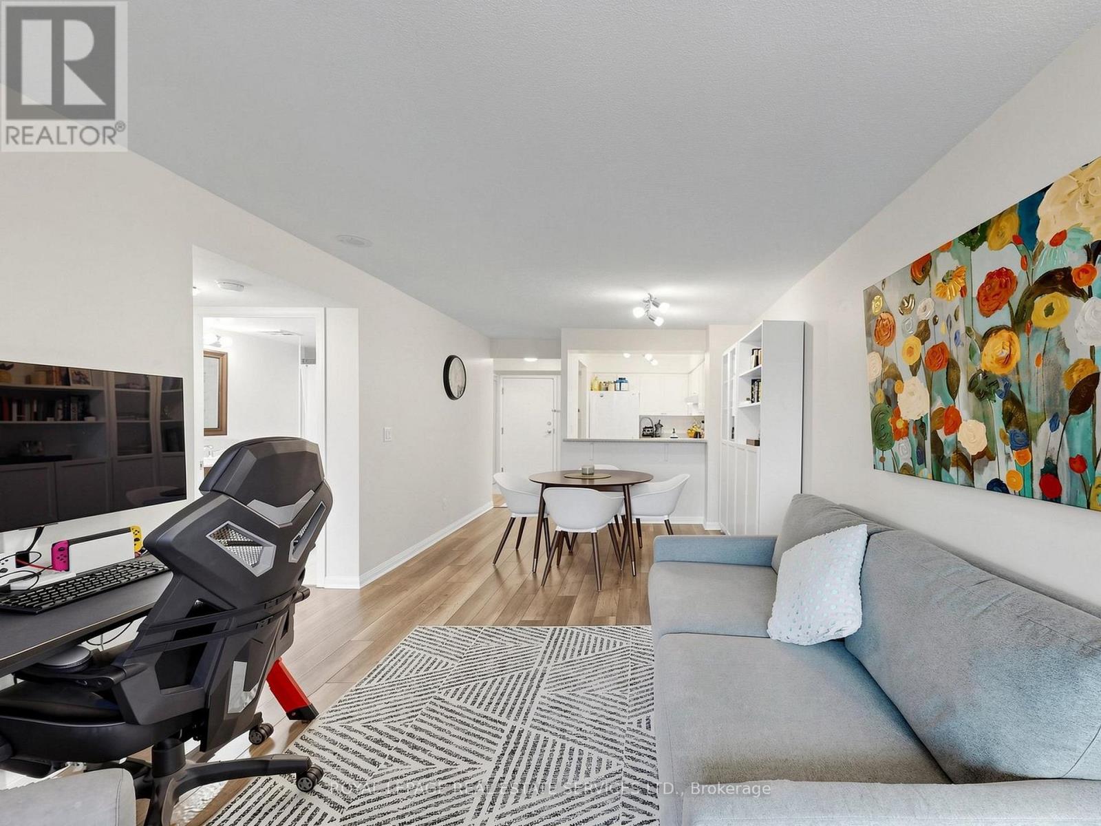 203 - 398 EGLINTON AVENUE, Toronto (Mount Pleasant East), Ontario, M4P3H8 — Photo 11