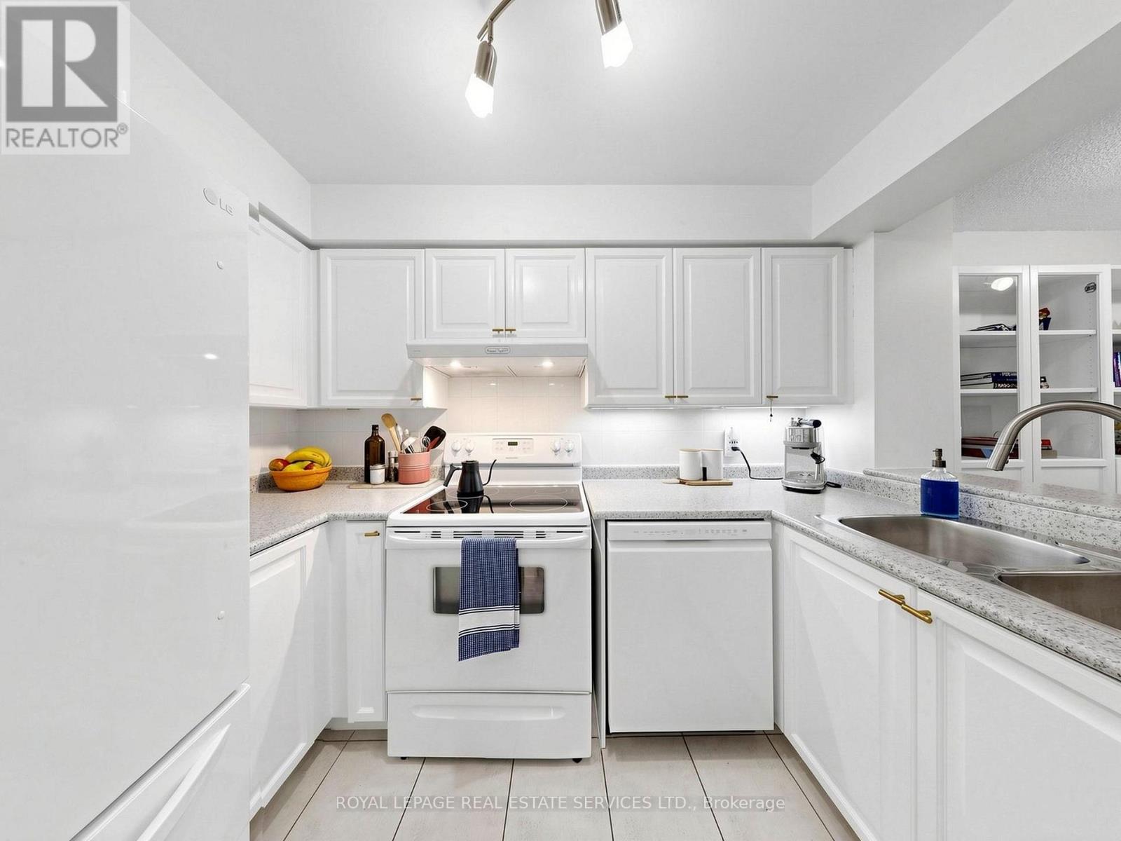 203 - 398 EGLINTON AVENUE, Toronto (Mount Pleasant East), Ontario, M4P3H8 — Photo 20