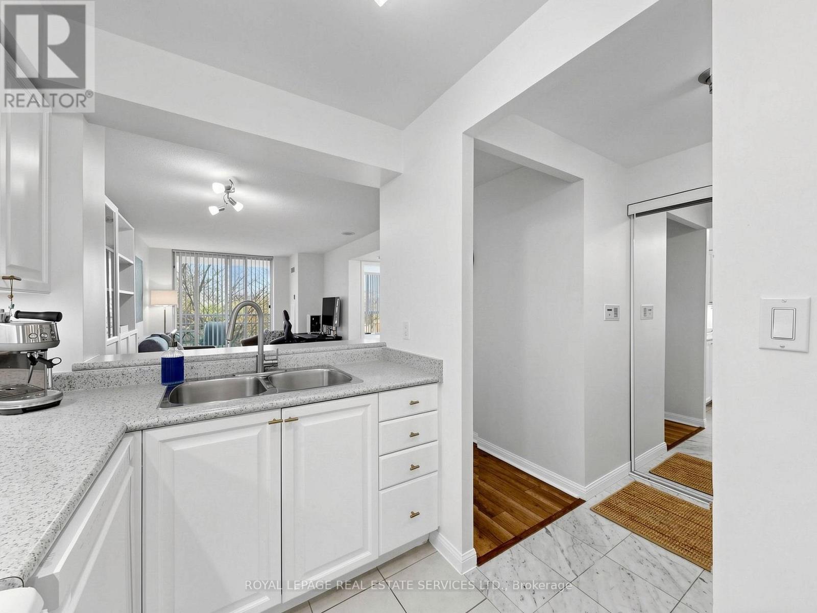 203 - 398 EGLINTON AVENUE, Toronto (Mount Pleasant East), Ontario, M4P3H8 — Photo 23