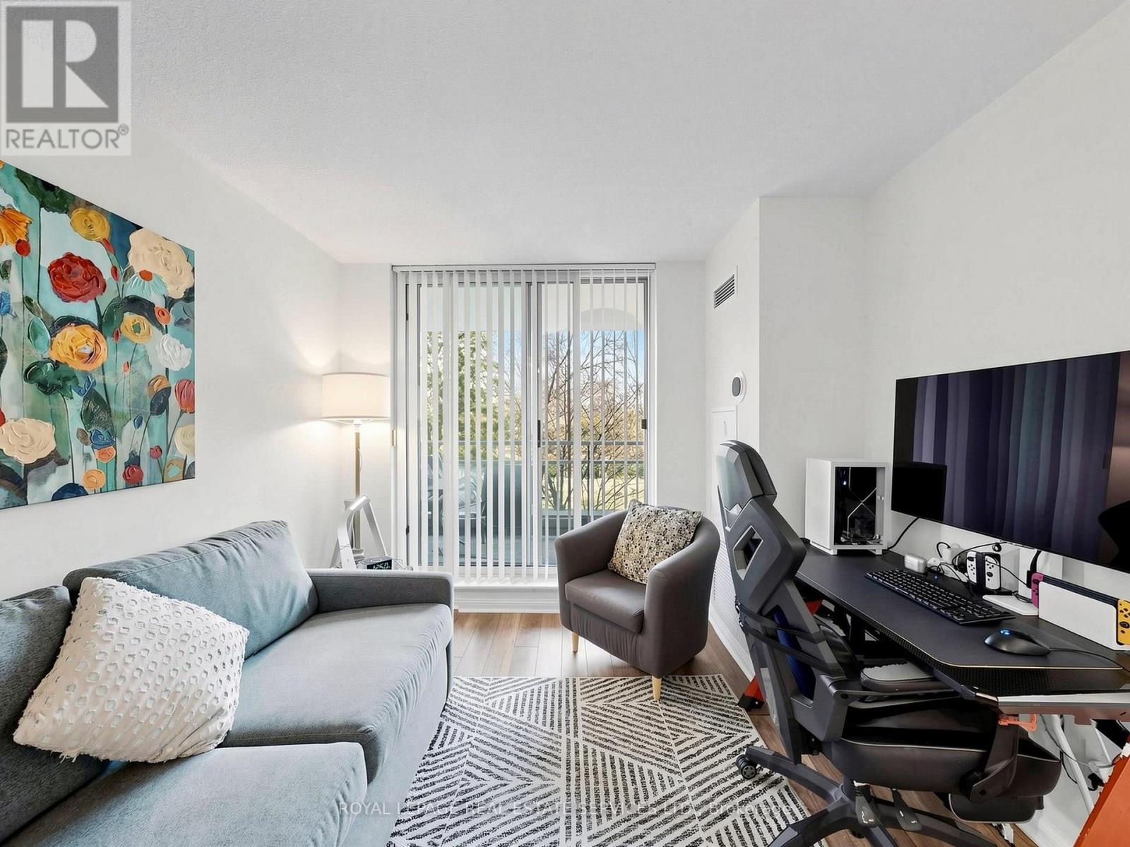 203 - 398 EGLINTON AVENUE, Toronto (Mount Pleasant East), Ontario, M4P3H8 — Photo 8