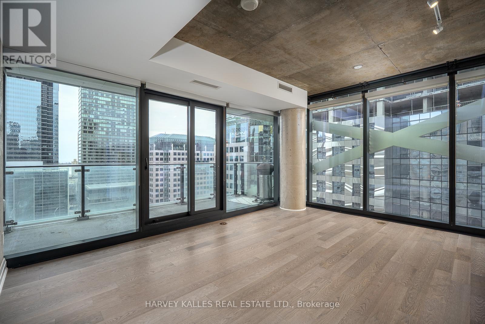 1507 - 224 KING STREET W, Toronto (Waterfront Communities), Ontario, M5H0A6 — Photo 2