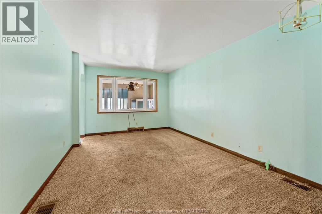 678 CAPITOL STREET, Windsor, Ontario, N8X3G1 — Photo 8