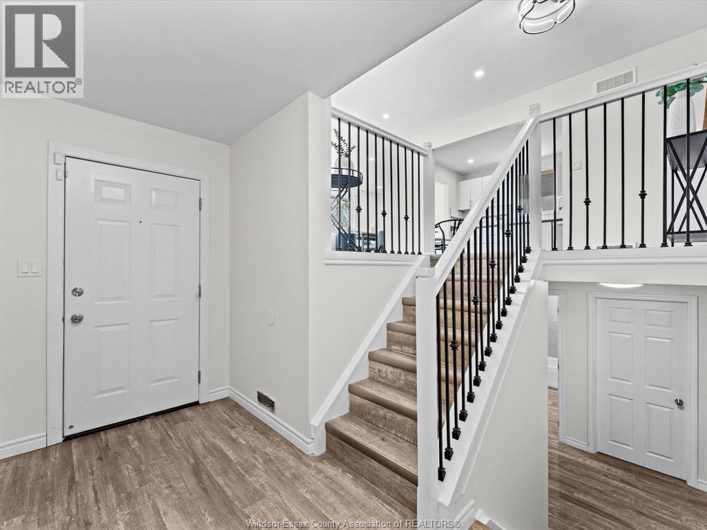 3195 Conservation DRIVE, Windsor, Ontario, N8W5B8 — Photo 2