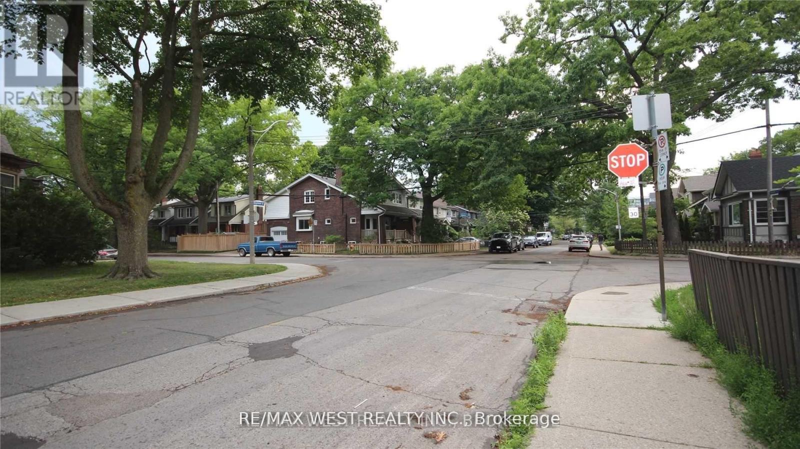 LOWER - 48 KEYSTONE AVENUE, Toronto (East End-Danforth), Ontario, M4C1H4 — Photo 17