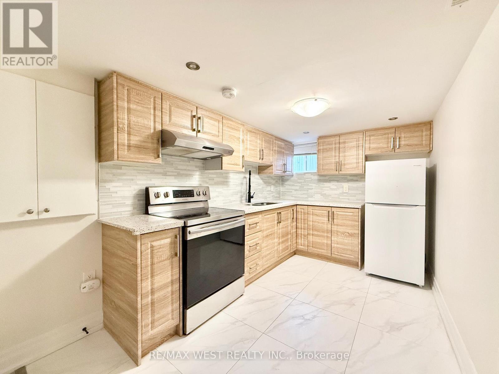 LOWER - 48 KEYSTONE AVENUE, Toronto (East End-Danforth), Ontario, M4C1H4 — Photo 7