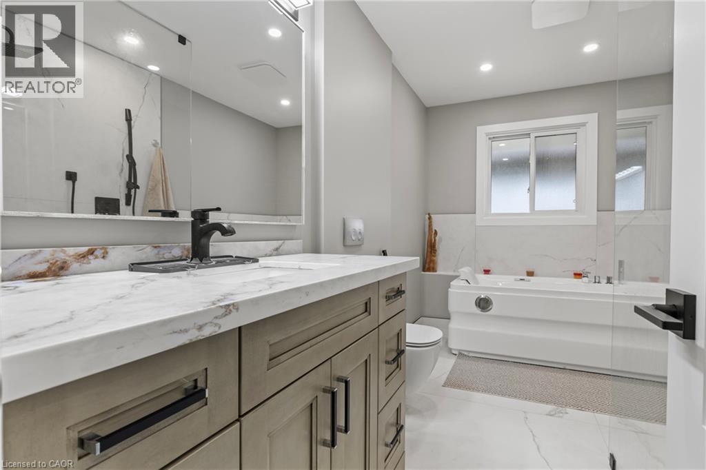 45 DRIFTWOOD Drive, Brantford, Ontario, N3R3K2 — Photo 18