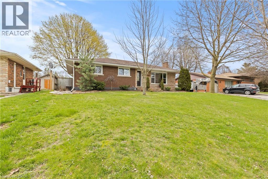 45 DRIFTWOOD Drive, Brantford, Ontario, N3R3K2 — Photo 3