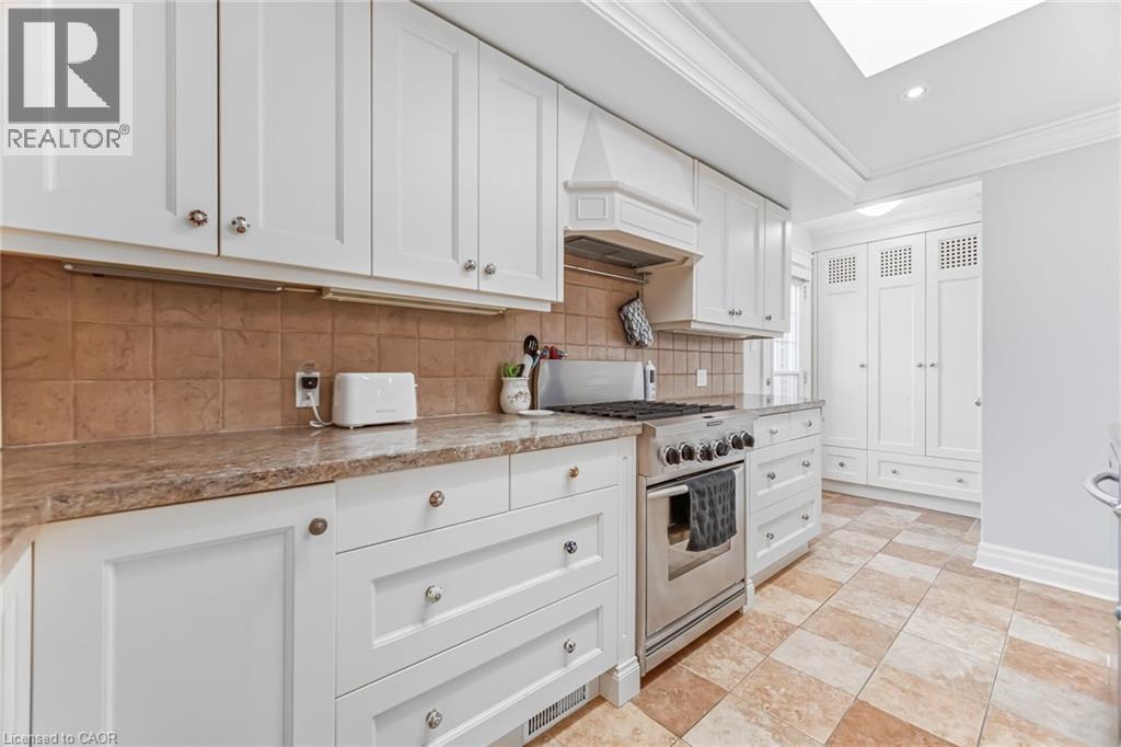 34 LORRAINE Crescent, Brampton, Ontario, L6S2R7 — Photo 10