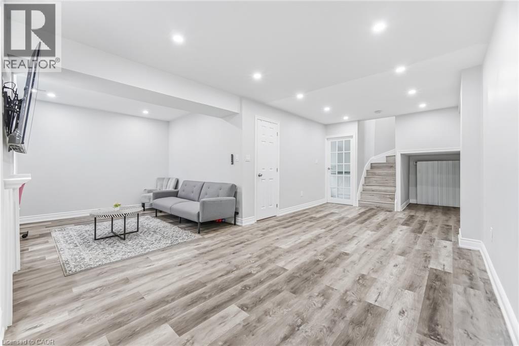 34 LORRAINE Crescent, Brampton, Ontario, L6S2R7 — Photo 31