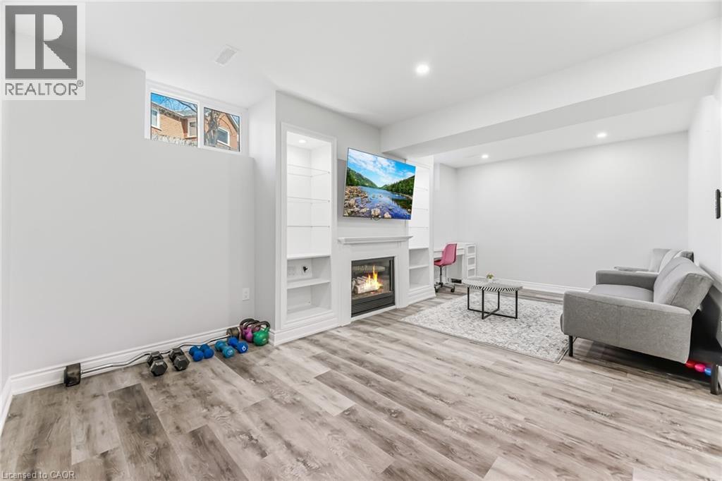 34 LORRAINE Crescent, Brampton, Ontario, L6S2R7 — Photo 32