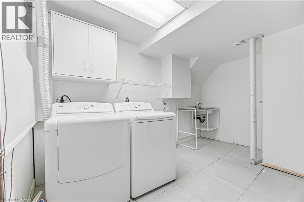 34 LORRAINE Crescent, Brampton, Ontario, L6S2R7 — Photo 38